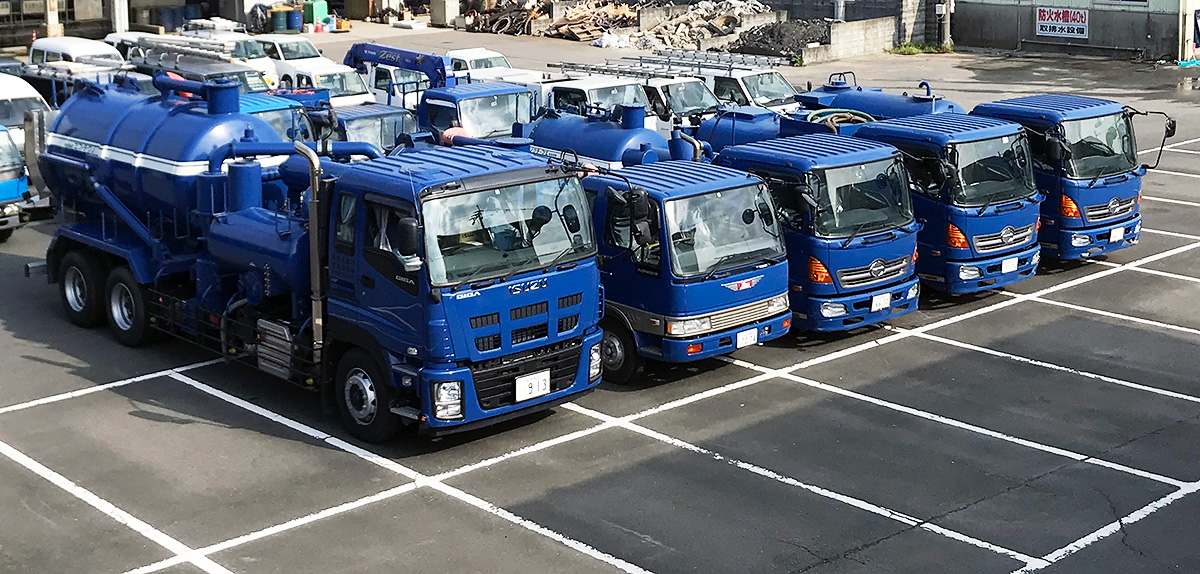 本社駐車場